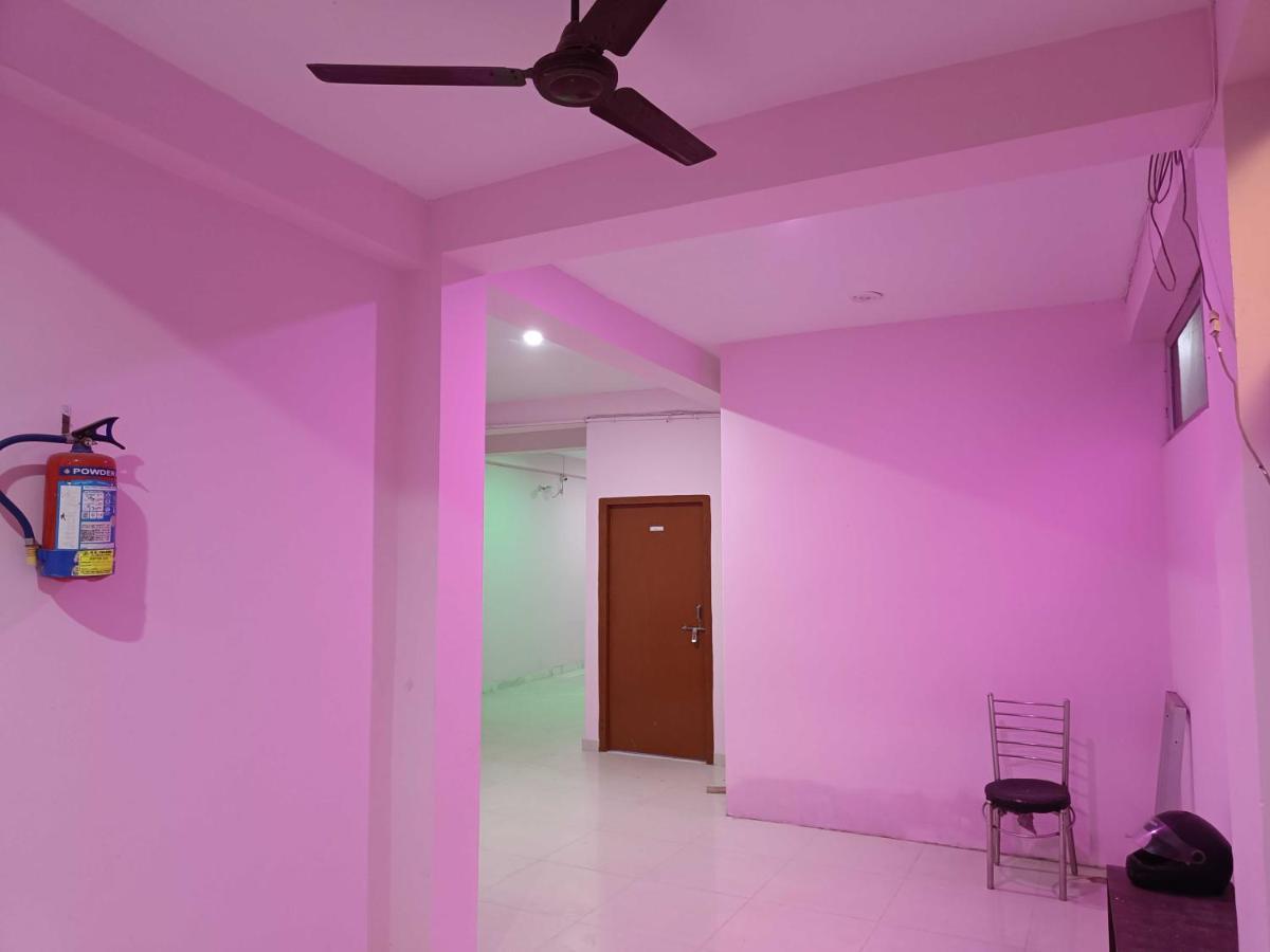 Oyo Pandey Ji Guesthouse Gorakhpur Exterior photo