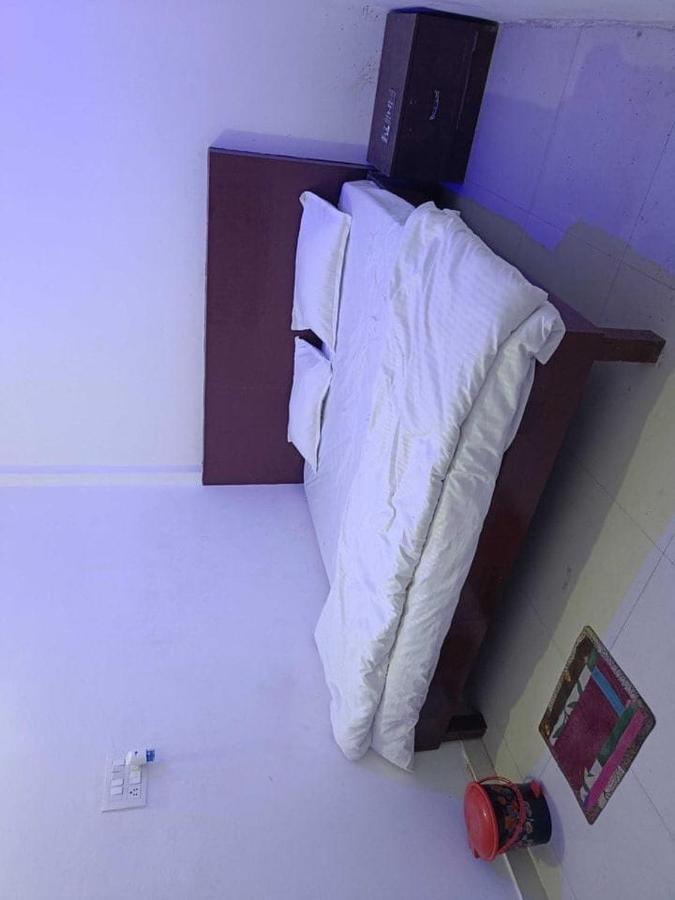 Oyo Pandey Ji Guesthouse Gorakhpur Exterior photo